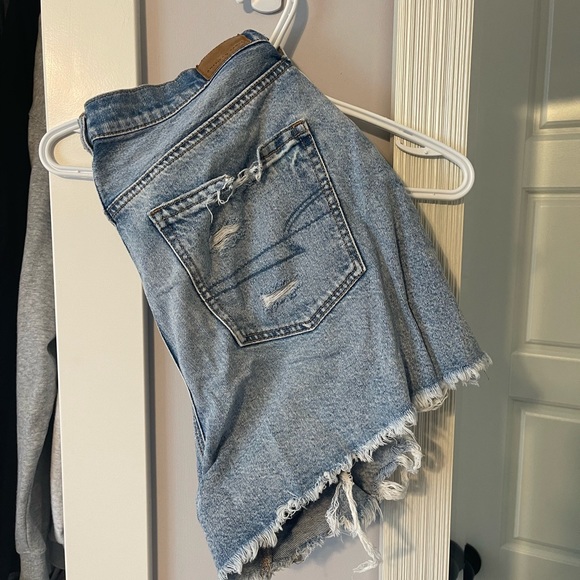 American eagle highest rise 90’s boyfriend short - Picture 1 of 5